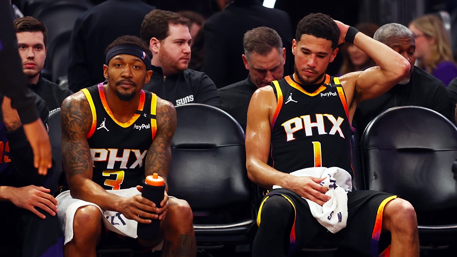 Report: Phoenix Suns had multiple locker room fights