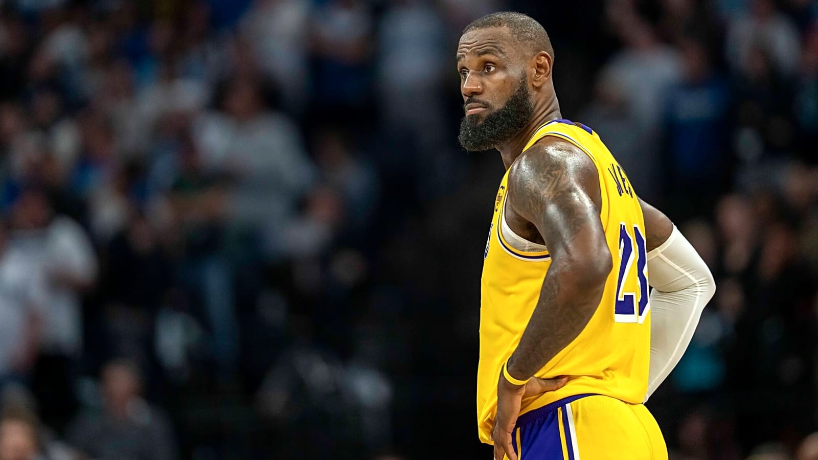 Cavaliers Only Interested in LeBron James’ Buyout Market Amid His Uncertain Lakers Future