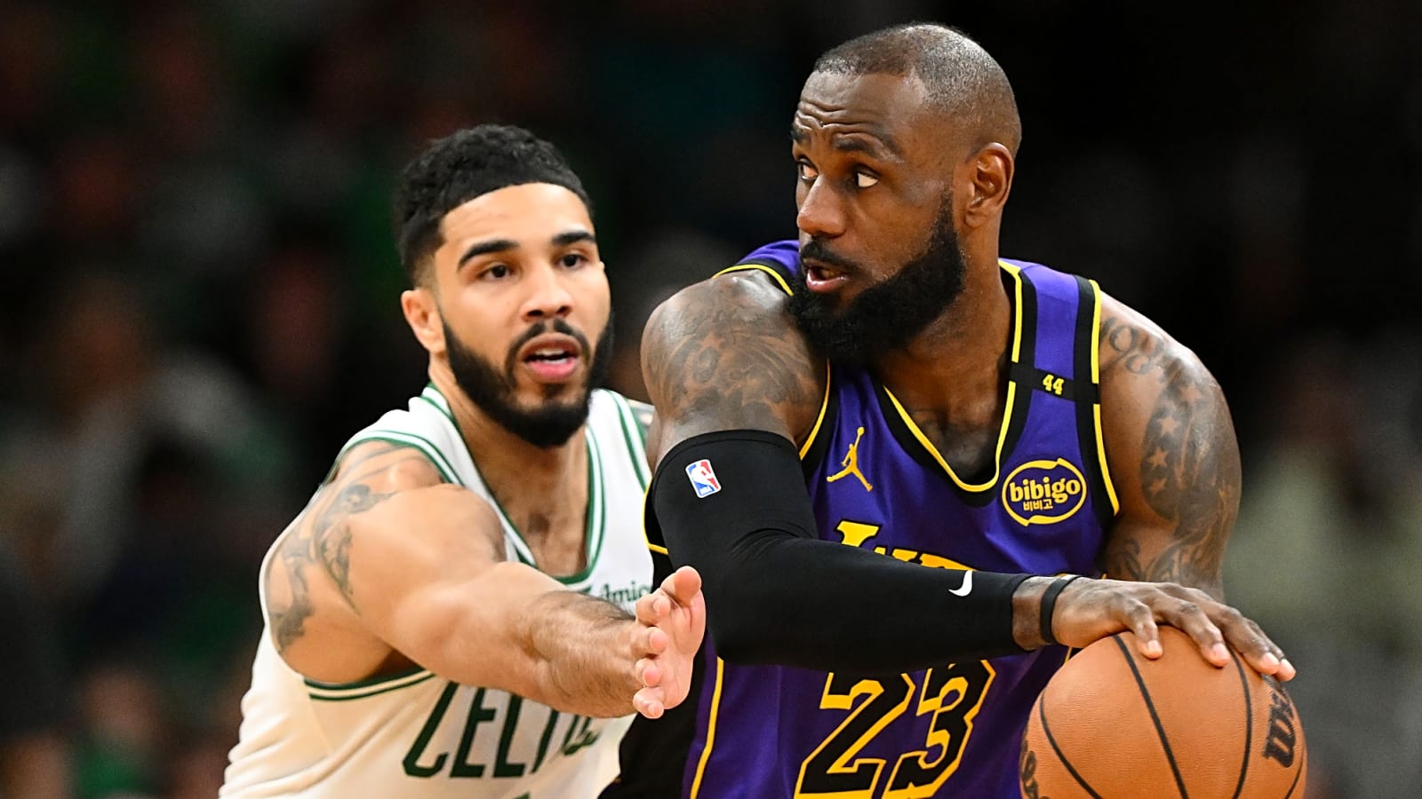 Jayson Tatum provides constructive criticism on LeBron's golf swing