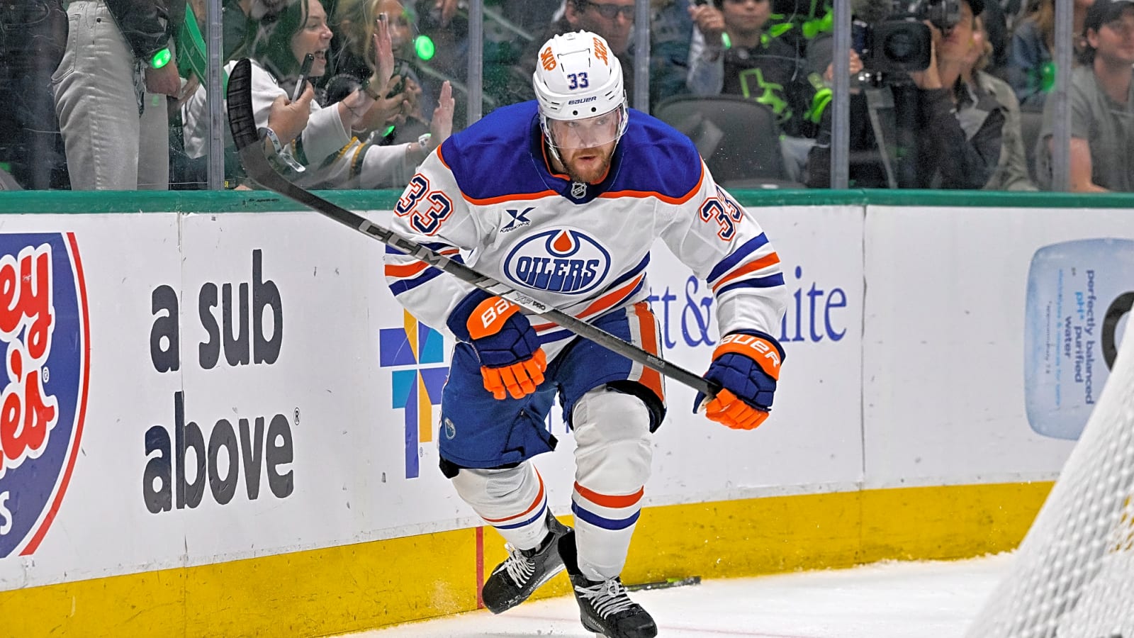 Boston Bruins Acquire Viktor Arvidsson from Edmonton Oilers