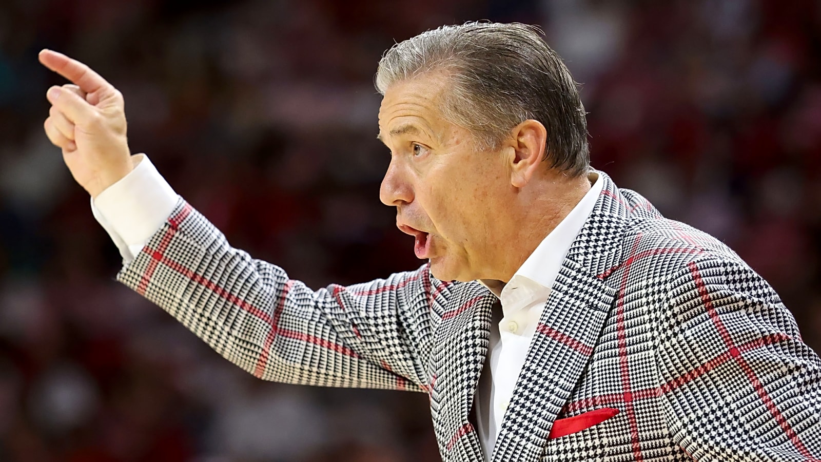 John Calipari says Razorbacks 'aren't connected'