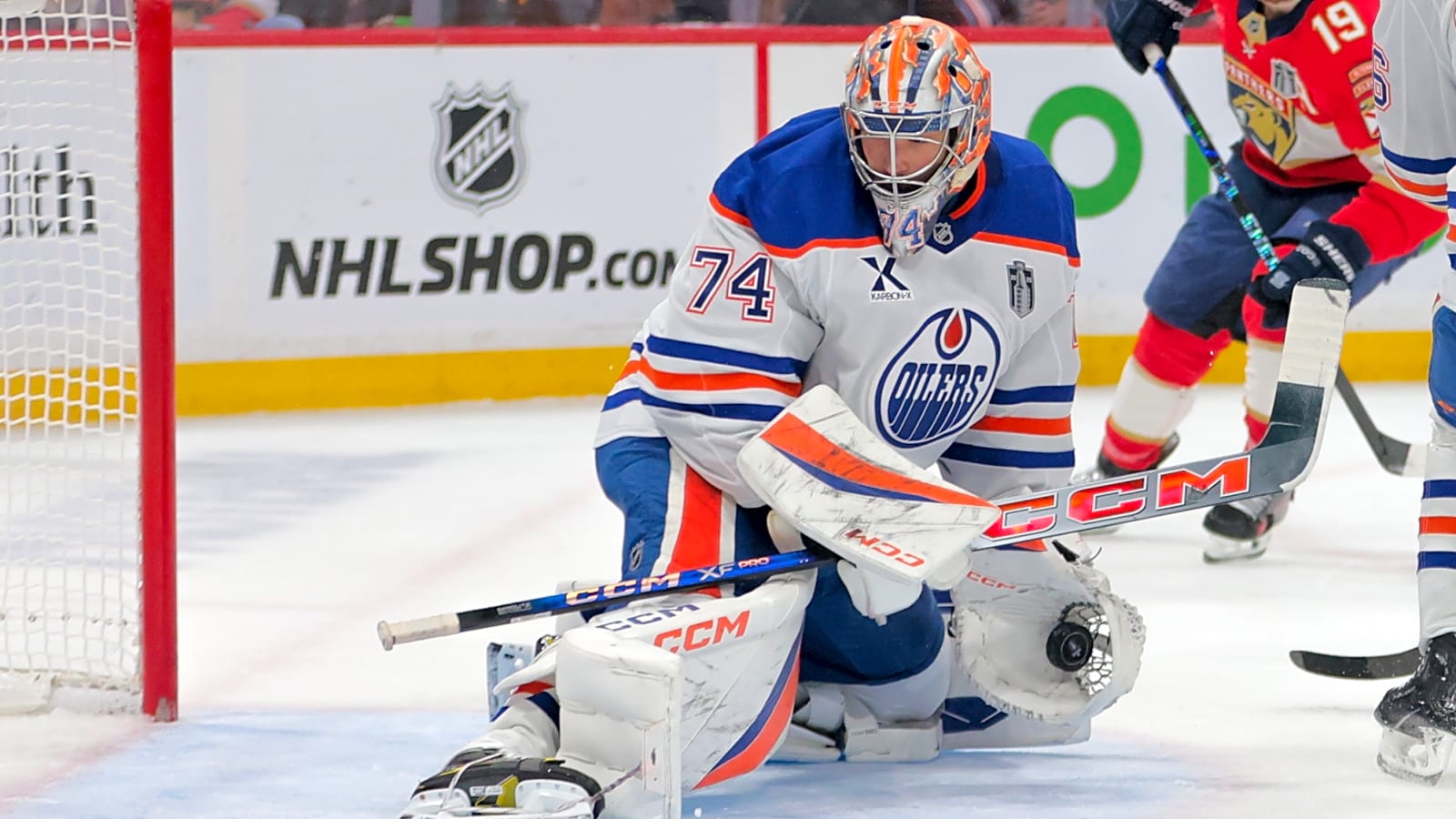 The Edmonton Oilers goaltending depth chart for the 2025–26 season
