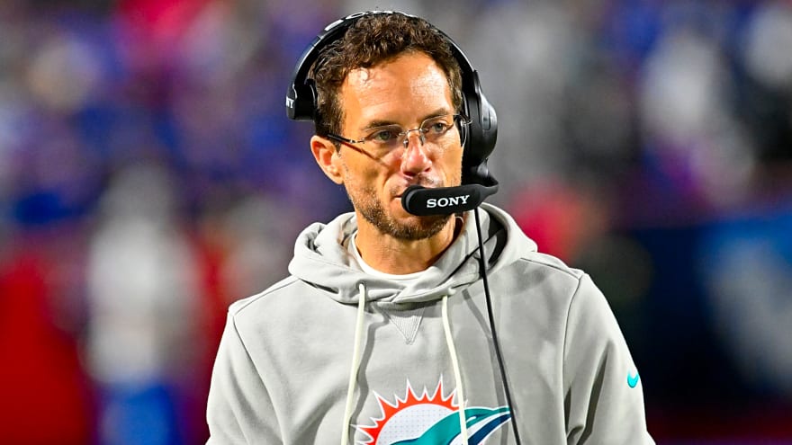 Mike McDaniel reportedly makes head-turning move amid Bills HC search 