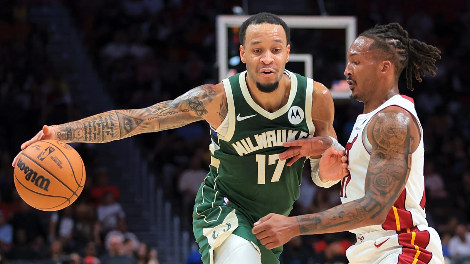 Veteran forward to make Bucks' regular-season roster 