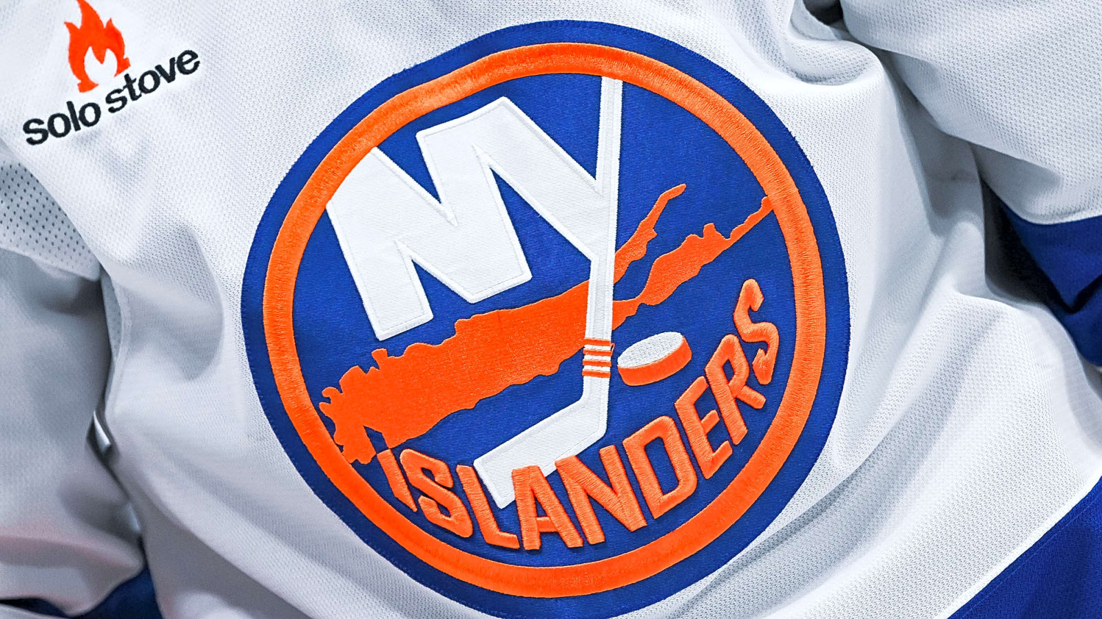 Islanders hire Ray Bennett, Bob Boughner as assistant coaches