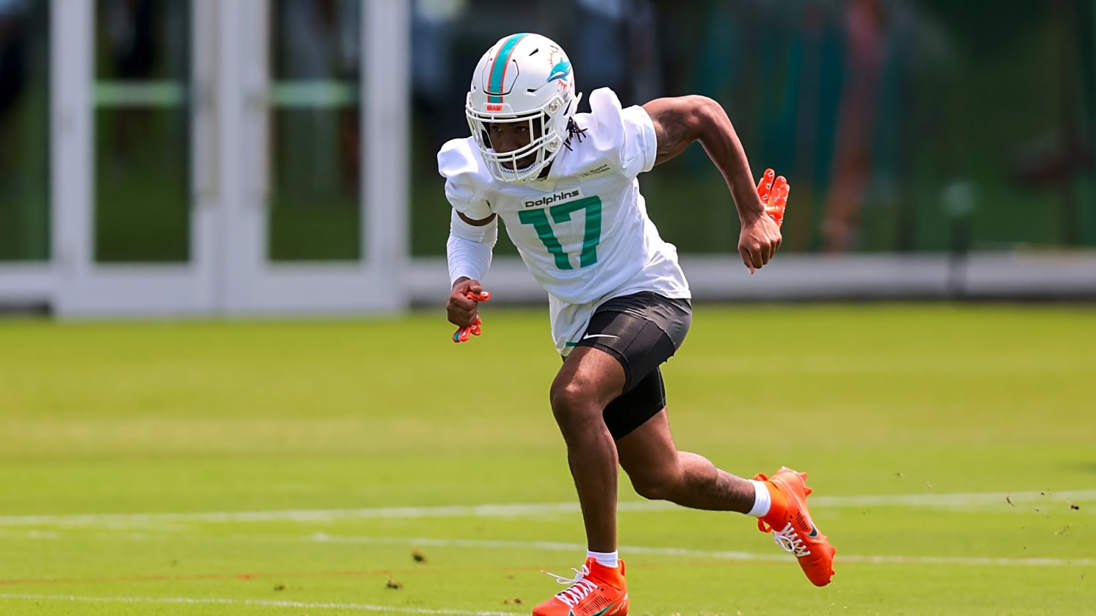 AFC Notes: Jaylen Waddle, Dolphins, Jets, Patriots
