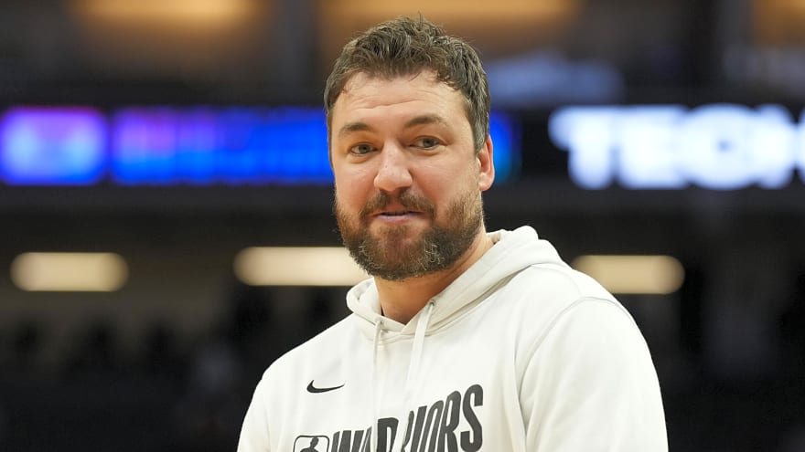 Liberty hiring Warriors assistant as new head coach