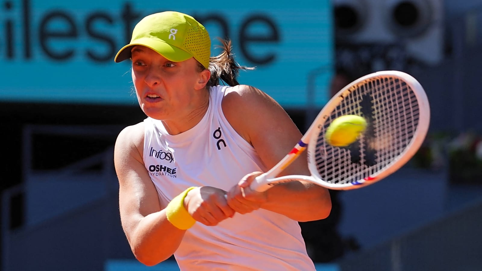 Tracy Austin doesn’t believe Iga Swiatek will defend Roland Garros after she looked ‘all out of sorts’ against Coco Gauff in Madrid