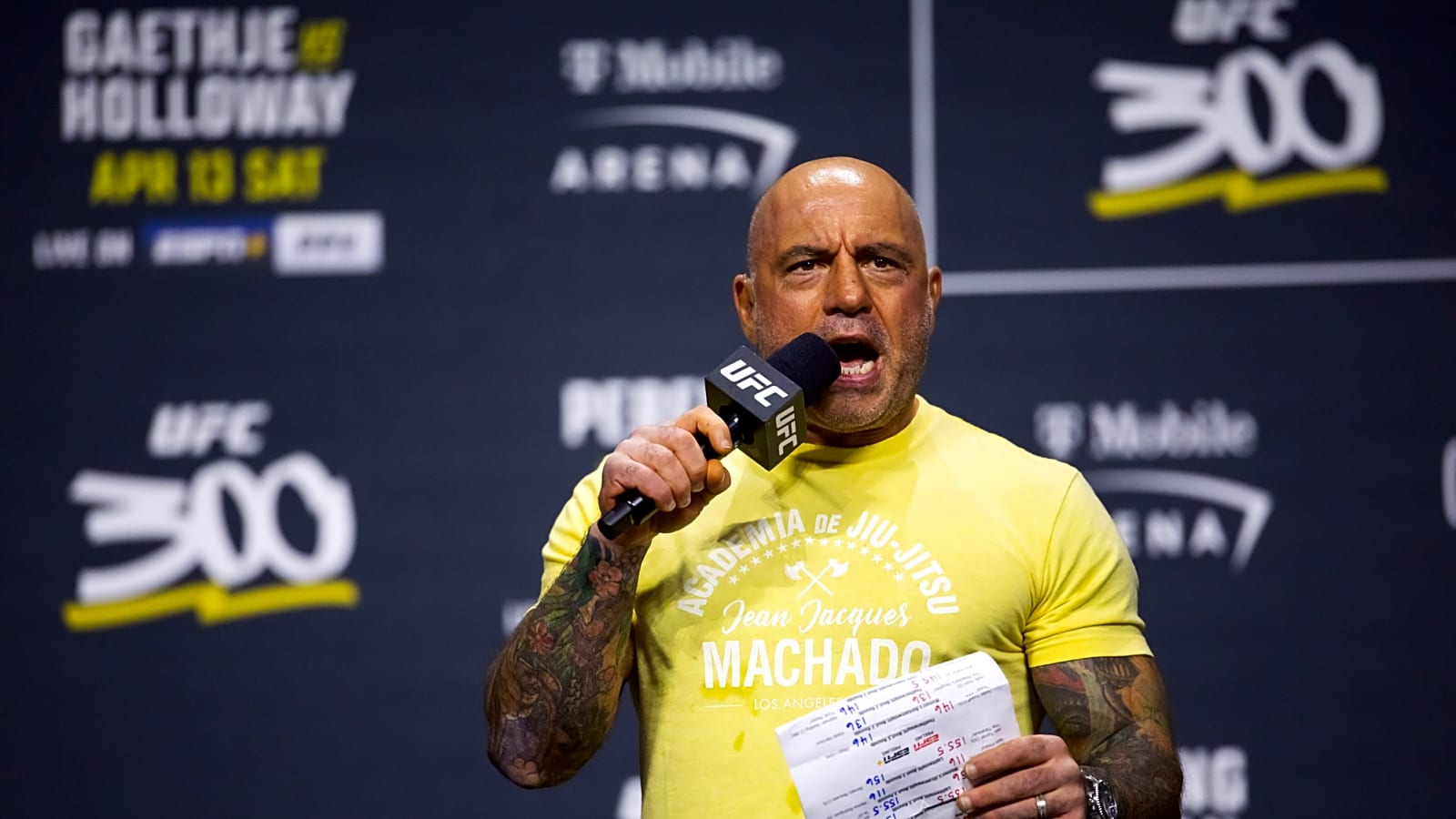 2.9 million-follower influencer challenges Joe Rogan to grappling match: ‘I’m gonna make you pay’