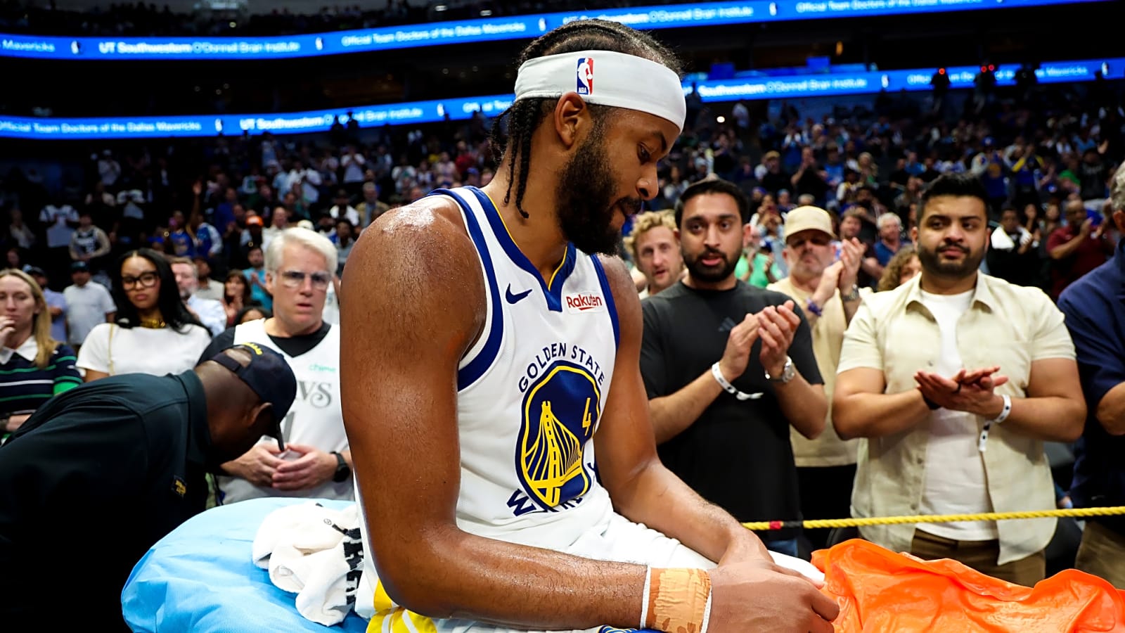 Moses Moody stretchered off court after brutal knee injury