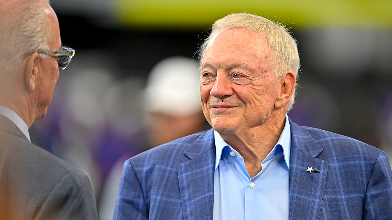 Jerry Jones offers new comments on dispute with Micah Parsons