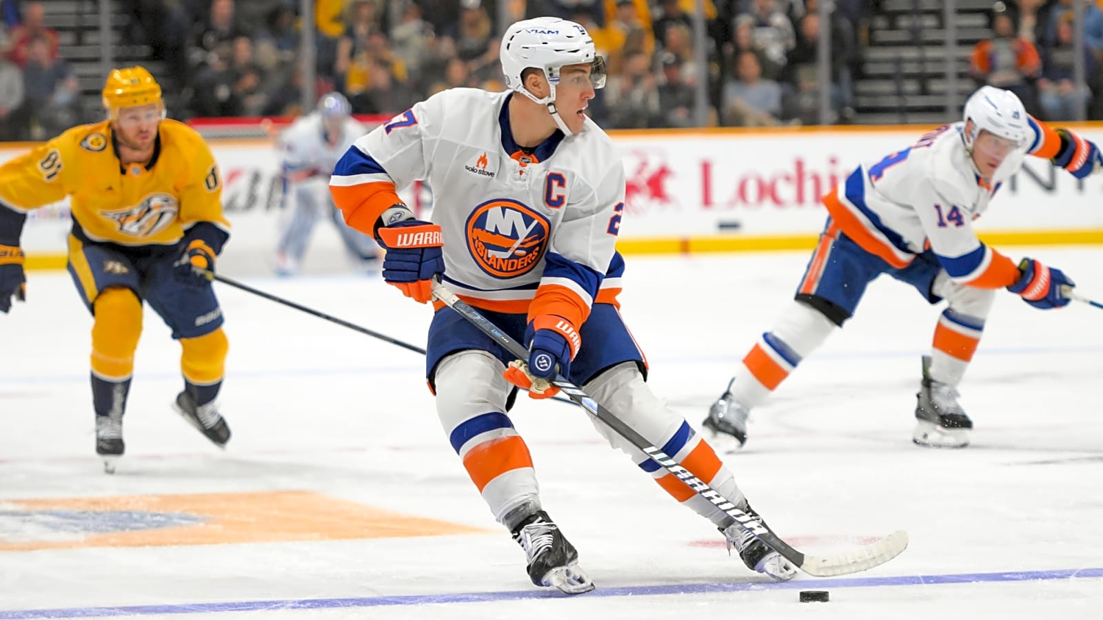 Islanders captain out with upper-body injury | Yardbarker