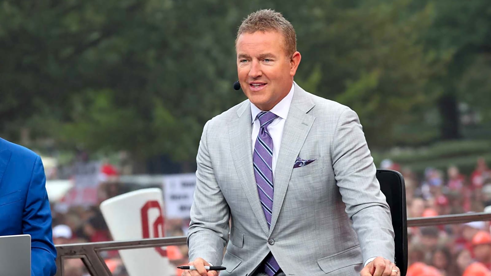 ESPN’s Kirk Herbstreit & Dogs Ambushed; He Gives Himself Up to Protect Them