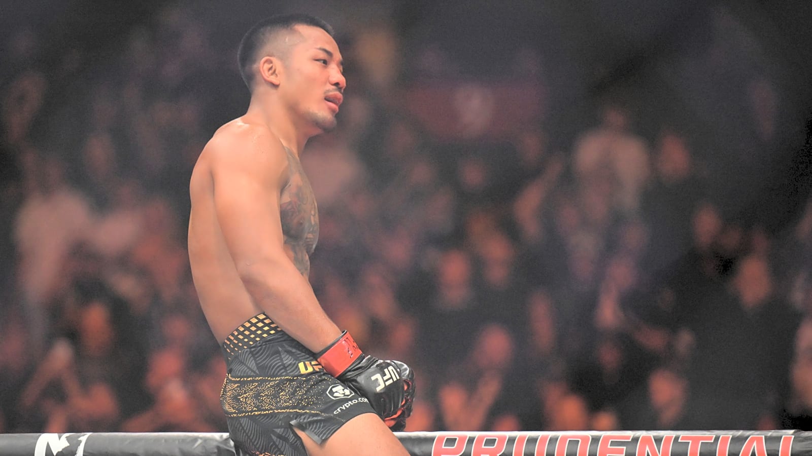 Joshua Van beats Tatsuro Taira by TKO in round 5 at UFC 328