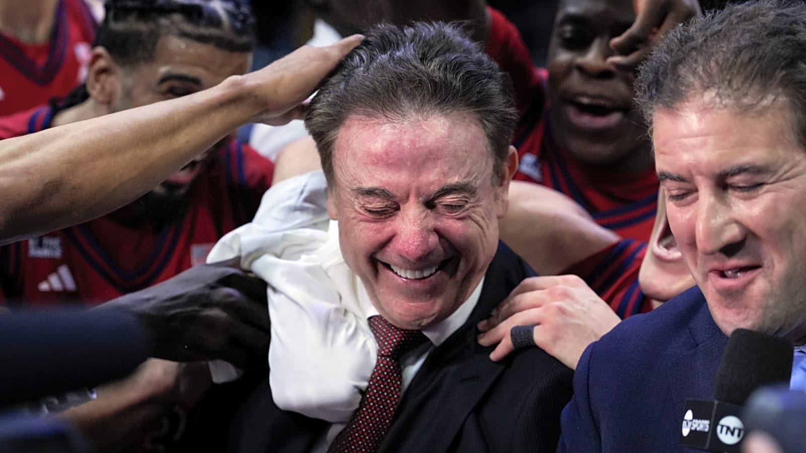 Rick Pitino reveals next goal after winning 900 games
