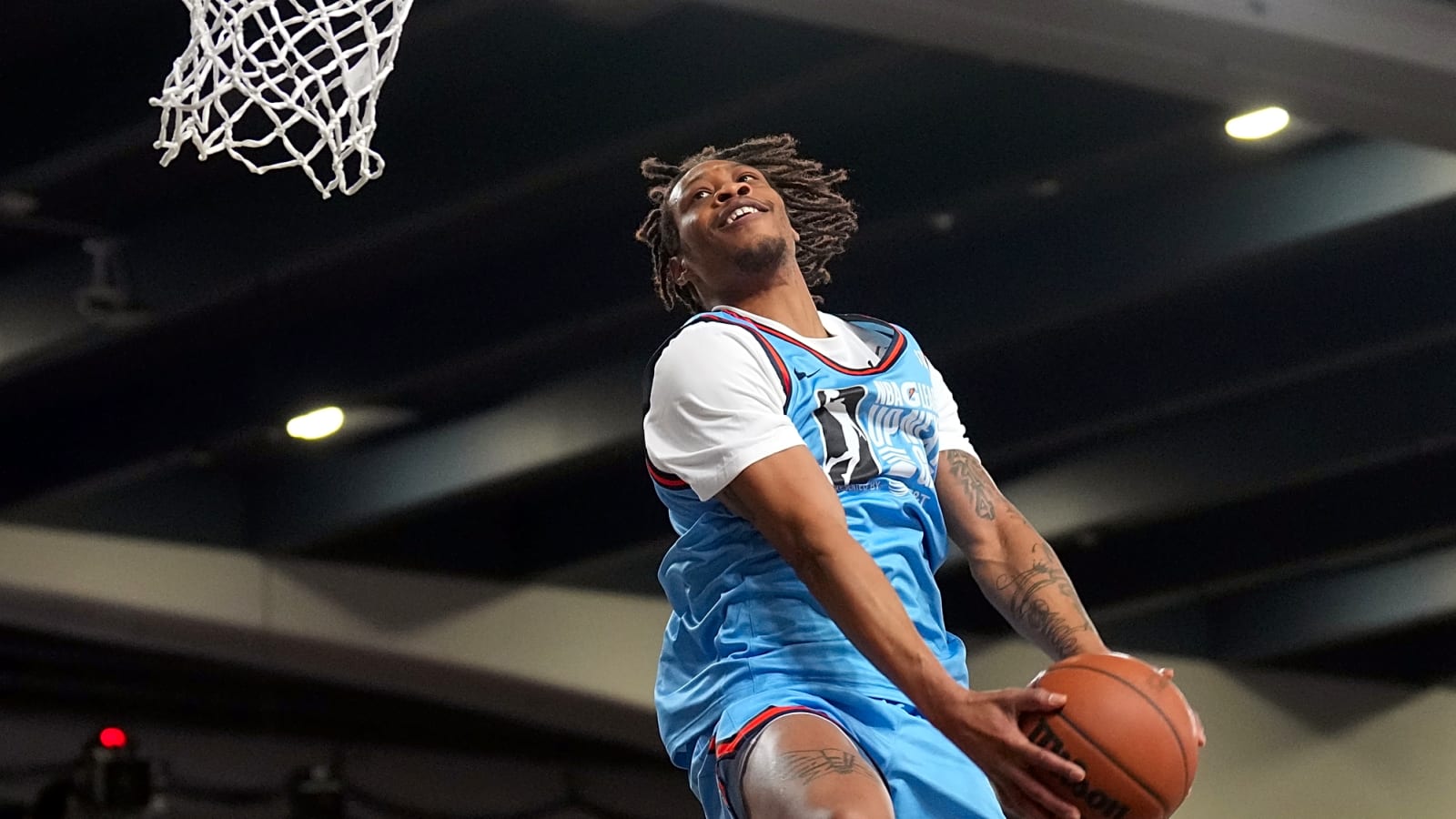 Wizards signing Alondes Williams to training camp contract