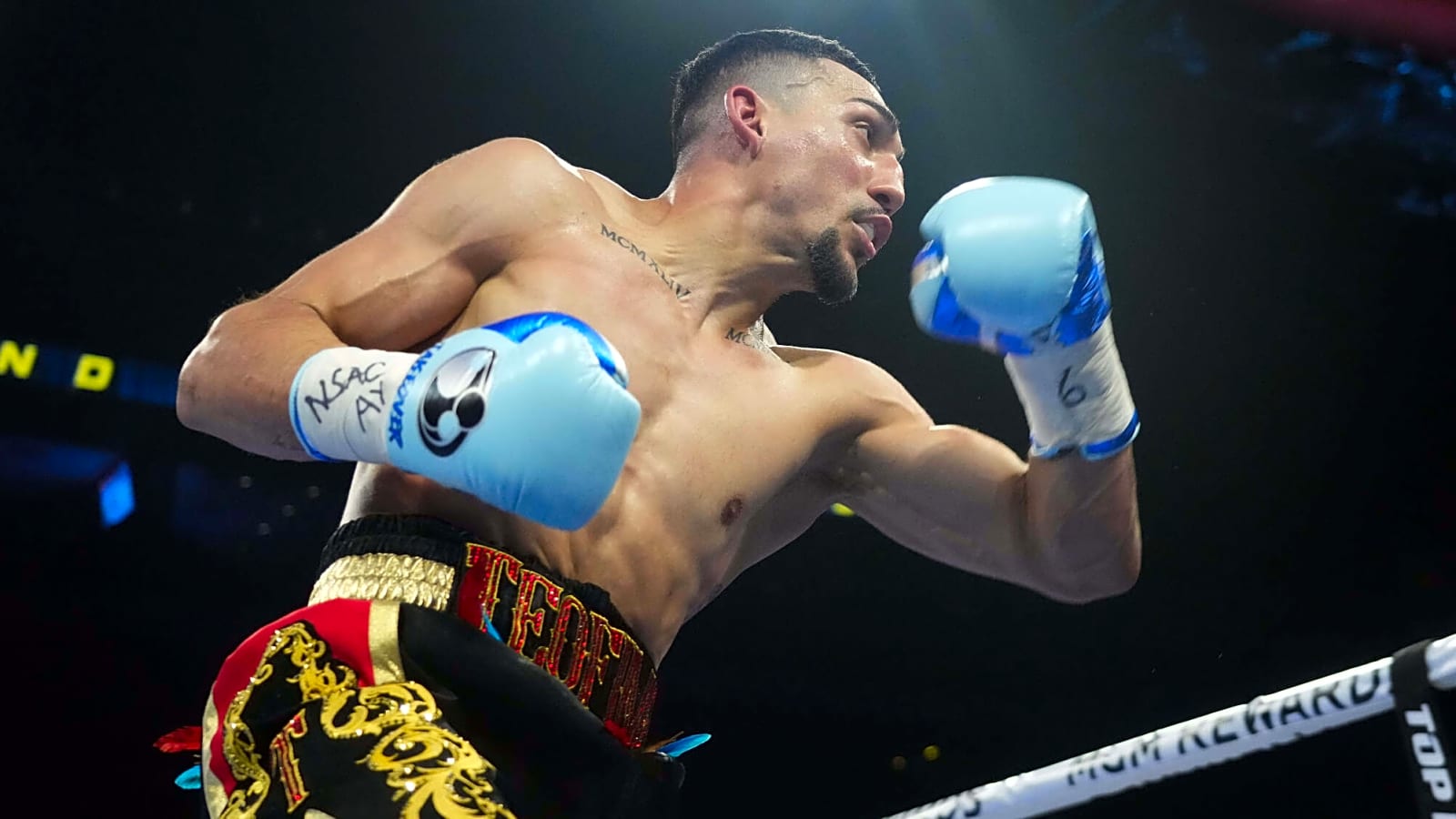 Teofimo Lopez Outclasses Barboza; Wants Boots Ennis Next