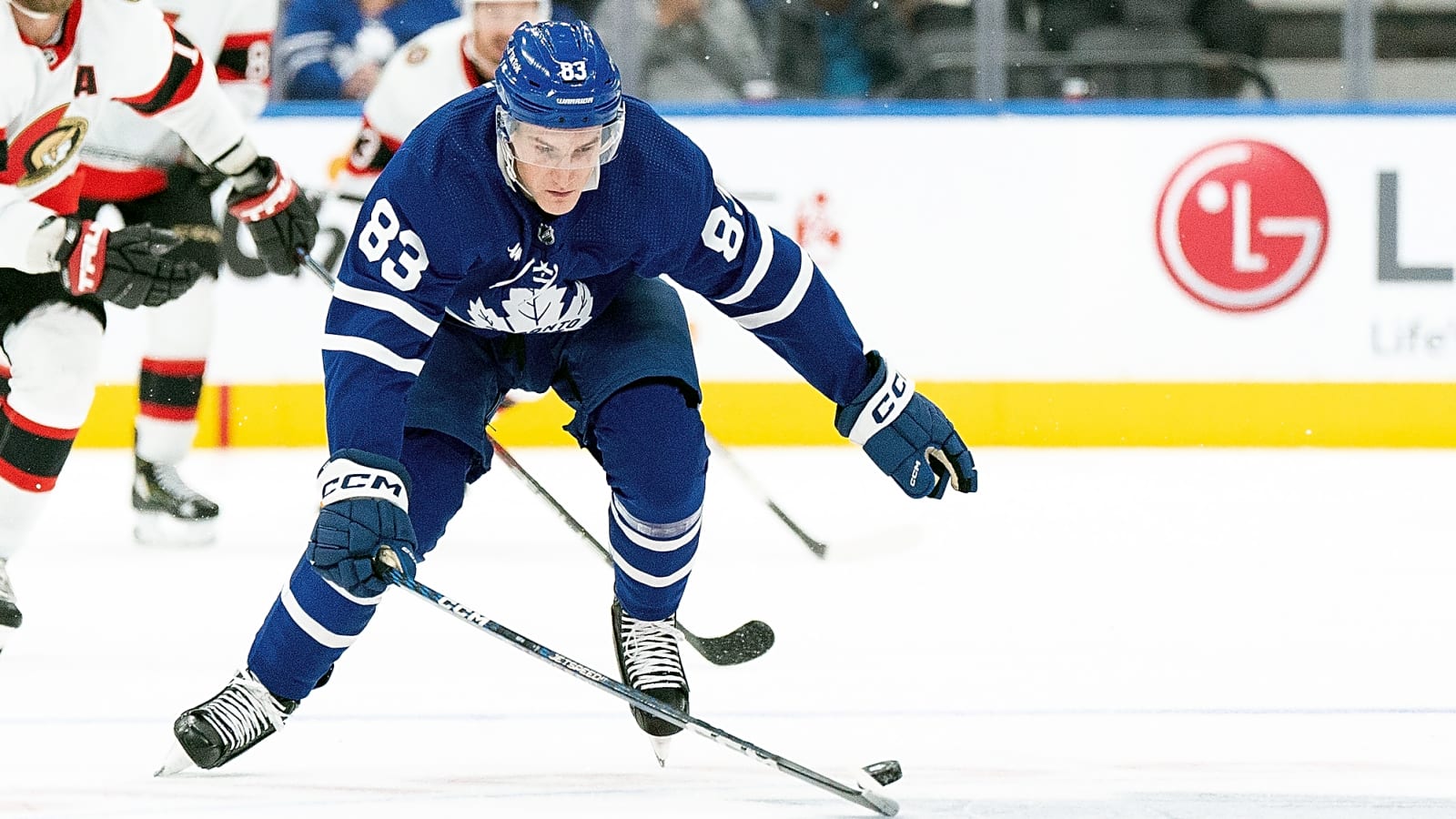 Maple Leafs’ Marshall Rifai fights Senators’ Zack MacEwen in preseason opener