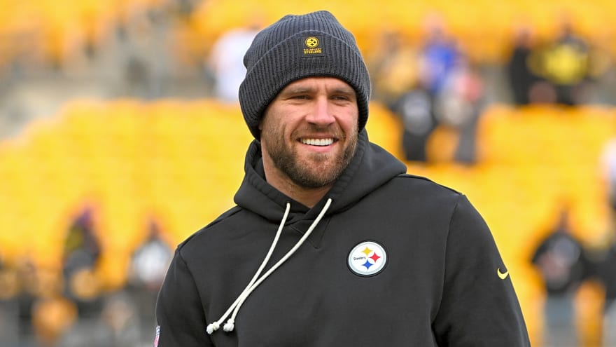 Tomlin gives Steelers fans positive Watt news ahead of Ravens game