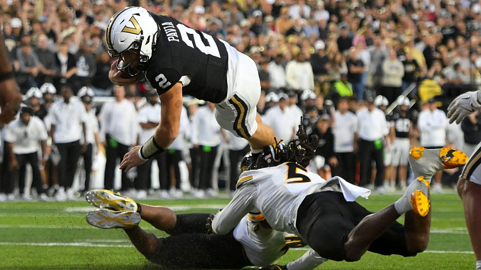 No. 10 Vanderbilt makes program history, takes down No. 15 Missouri