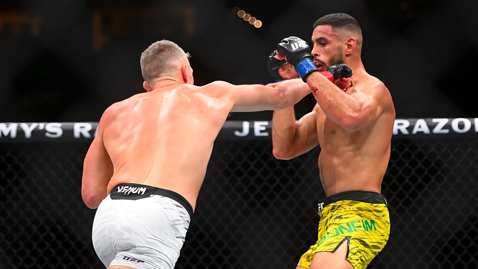 Stephen Thompson vs Gabriel Bonfim UFC Nashville result: ‘Wonderboy’ suffers horror injury in controversial defeat