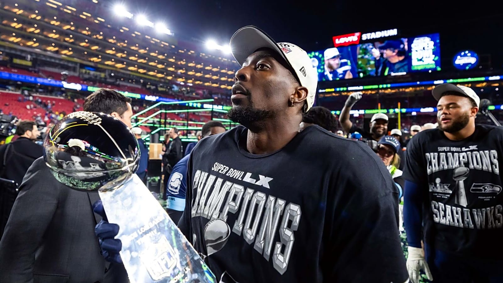 DeMarcus Lawrence adds salt to last year’s wound with message to former Cowboys player who is now joining the Seahawks