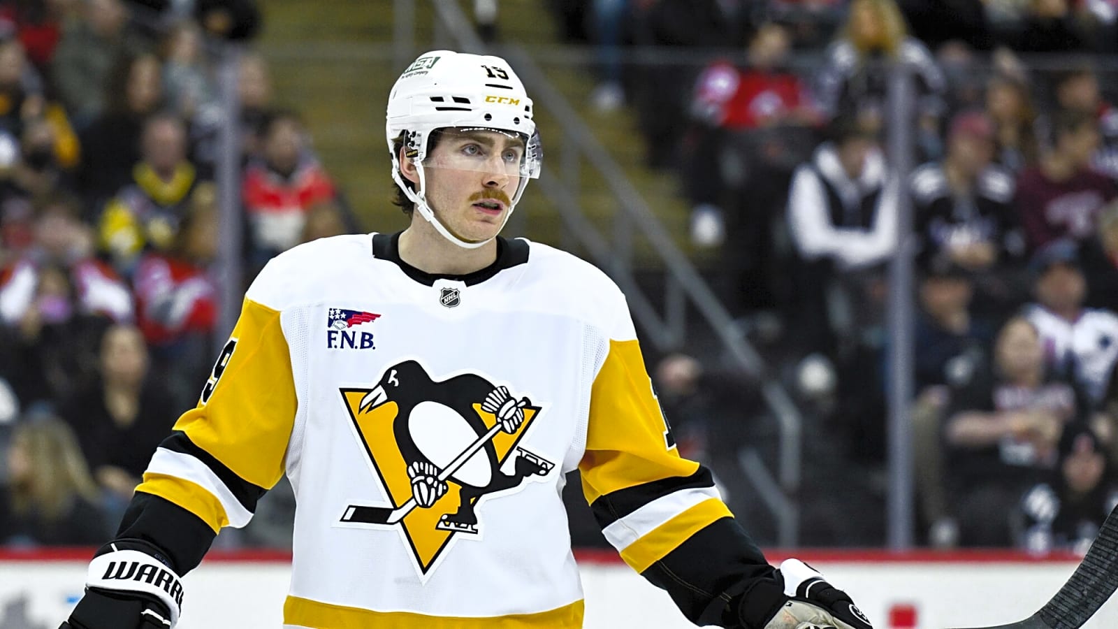 Penguins bring back pair of depth forwards on one-year deals