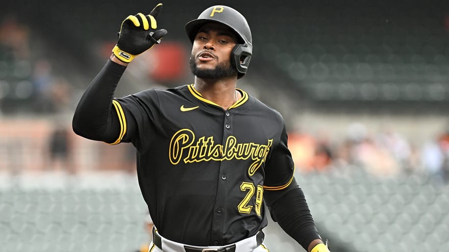 Alexander Canario Signs With NPB’s Seibu Lions