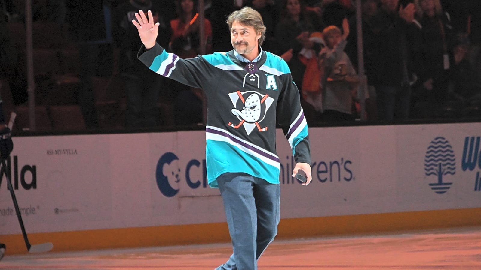 Teemu Selanne almost signed with Montreal during his prime