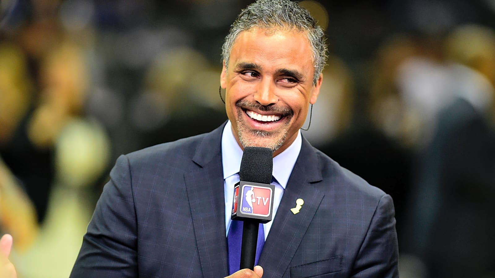 Losing The 2002 Finals Ball Due To Shaquille O’Neal, Mitch Richmond Speaks On Rick Fox Stealing It