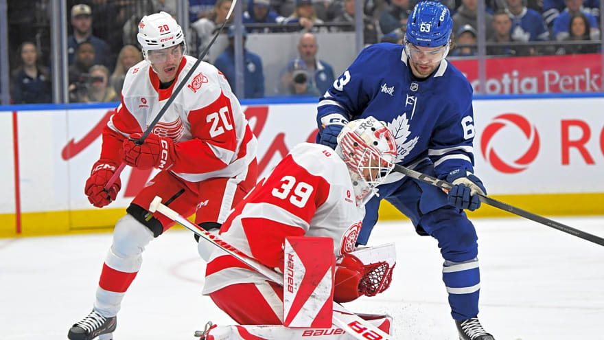 Maple Leafs need to embrace chaos in the offensive zone