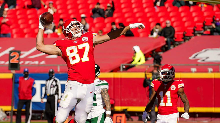 Kansas City Chiefs TE Travis Kelce makes 2026 National Tight Ends Day one to remember after securing a new piece of NFL history