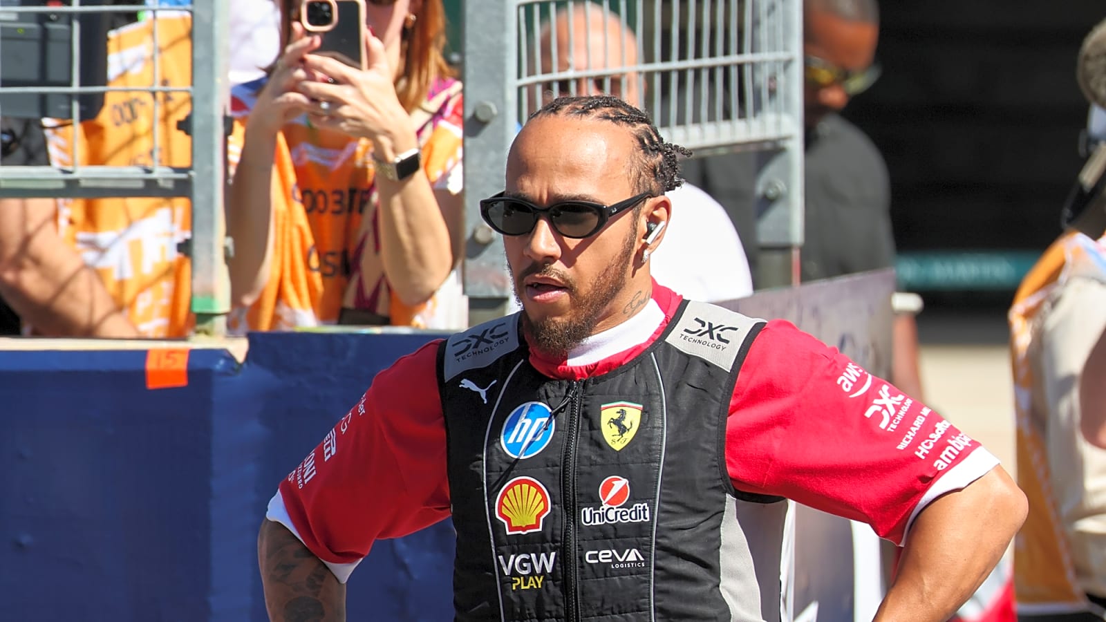 Analyzing the disconnect between Lewis Hamilton and his engineer Ricciardo Adami