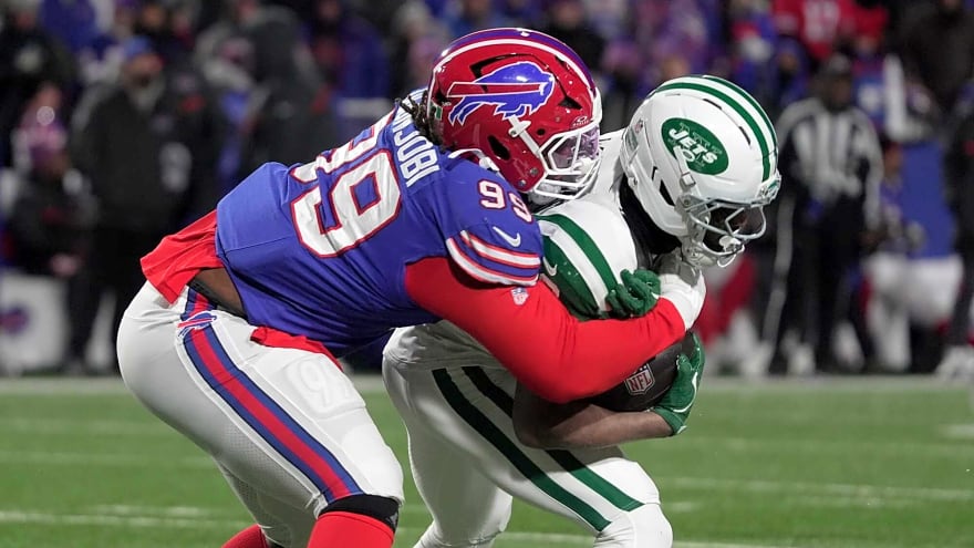 One Free Agent Who Could Help Out Panthers' Run Defense