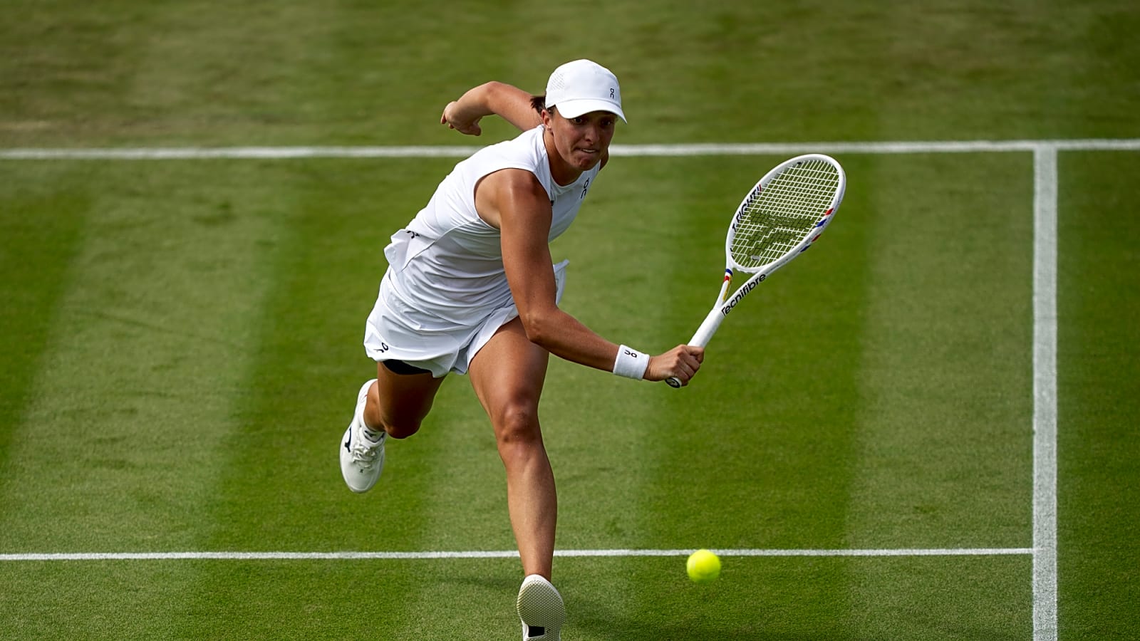 Iga Swiatek Makes Hilarious Wimbledon Apology After Cruising into the Second Round