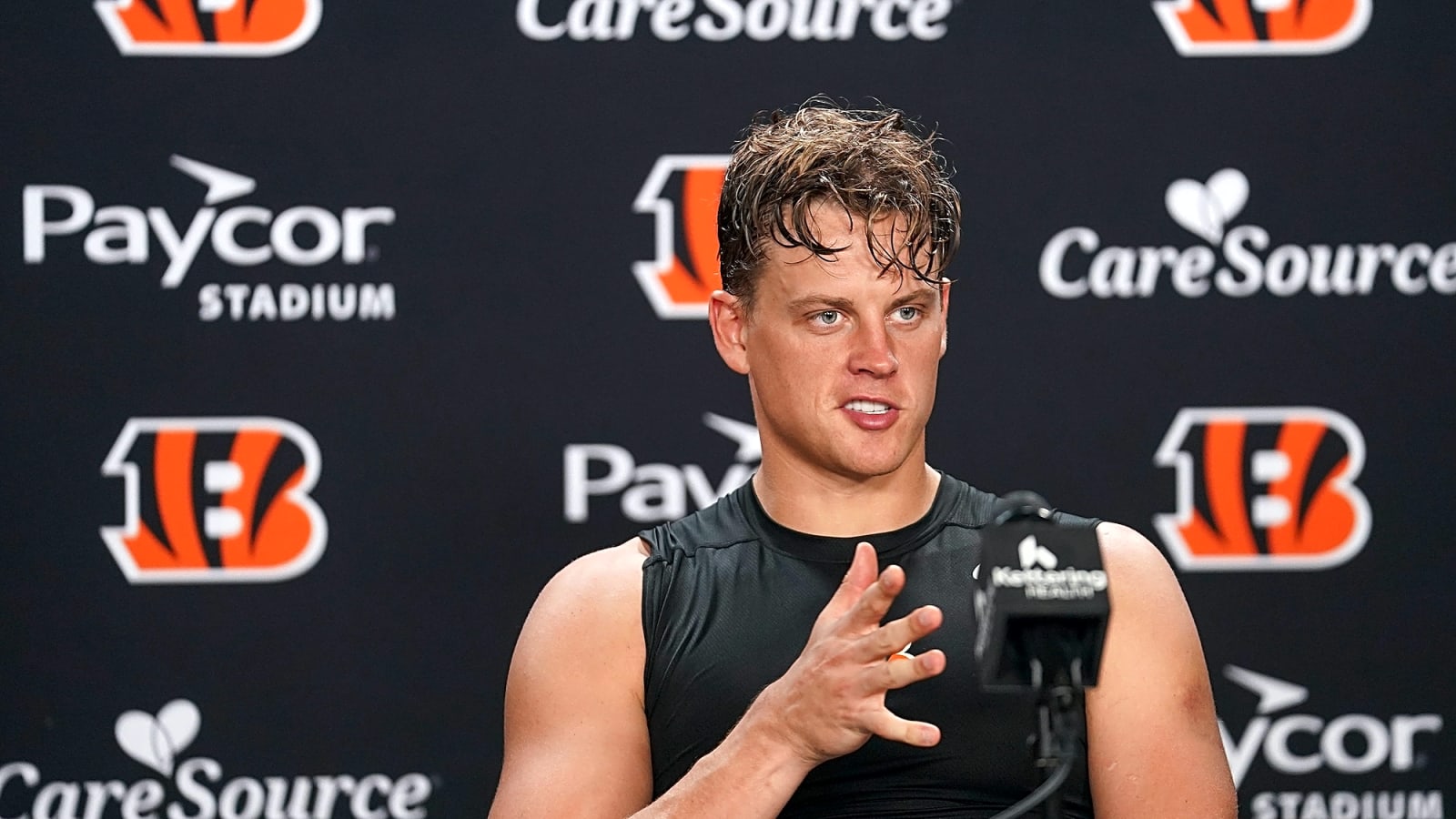 Joe Burrow NFL 2026 season preparation in Cincinnati Bengals training gear