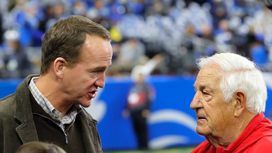 Buccaneers’ Coaching legend Tom Moore retires after 46 NFL seasons