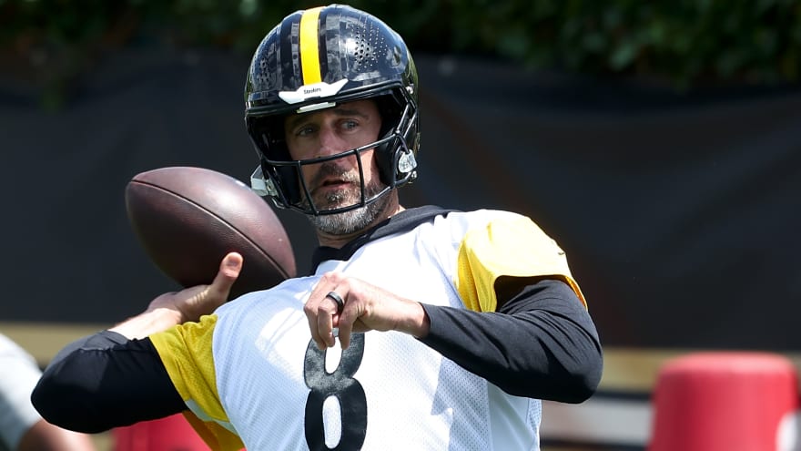 Steelers' Aaron Rodgers Hears Crazy Will Howard Prediction That Turns Heads