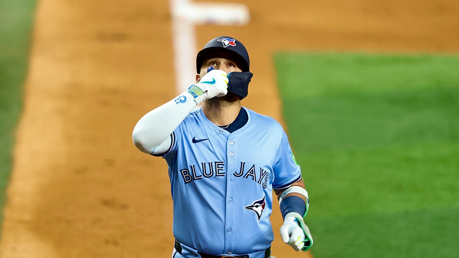 Blue Jays: Bo Bichette should be the priority free agent target following the recent Cease signing