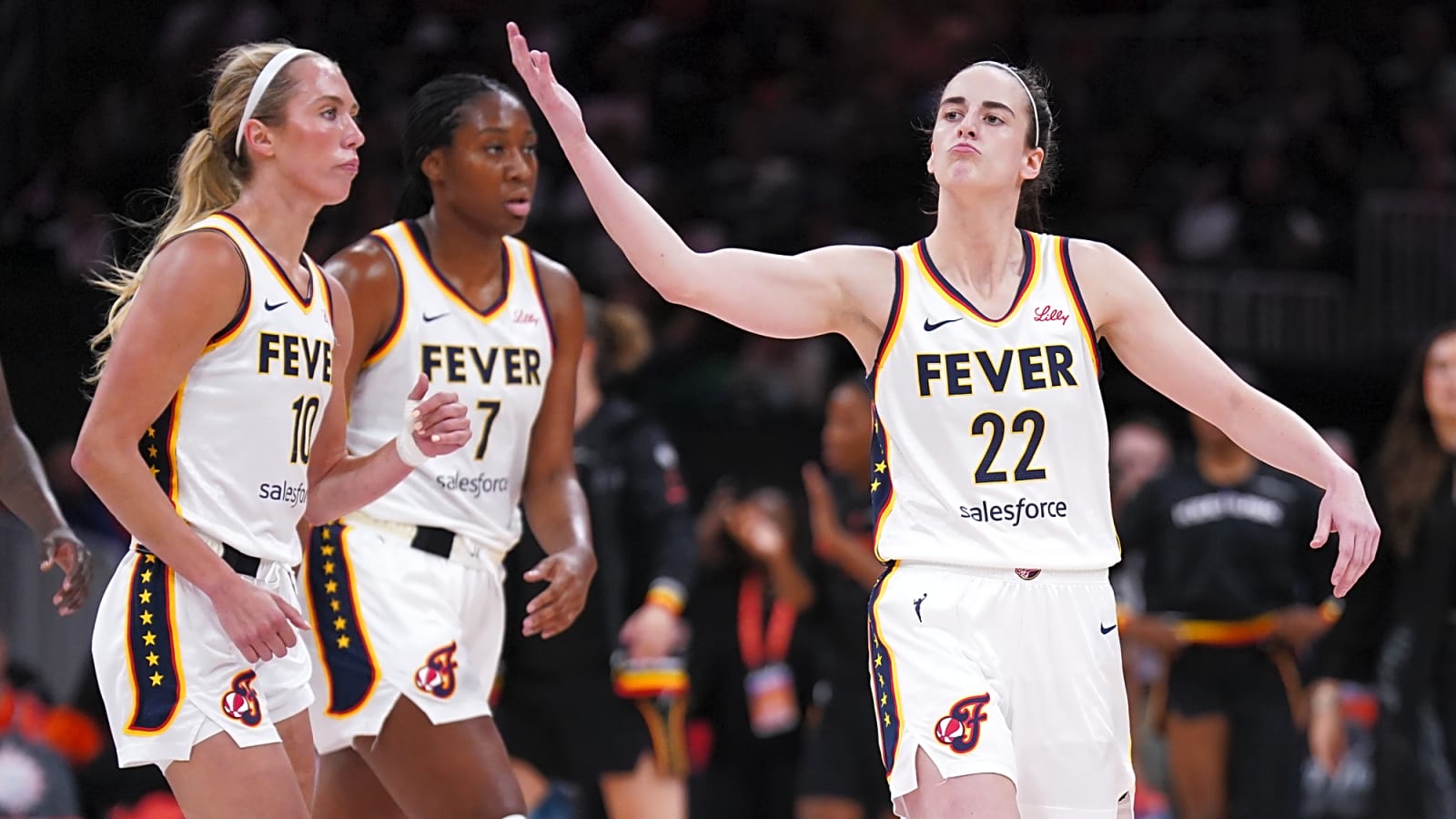Caitlin Clark gets heated with referee during Fever-Sun game