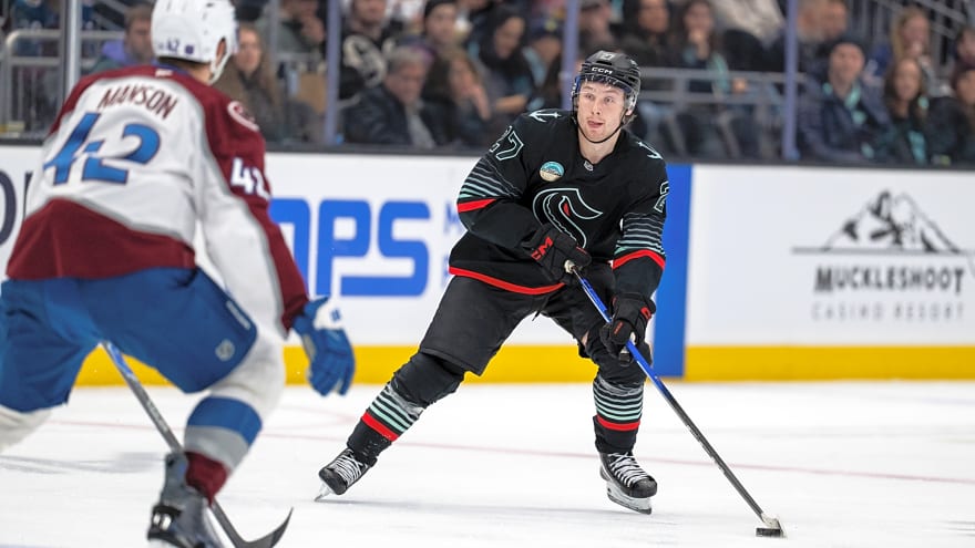 Avalanche Sign Gustav Stjernberg To Entry-Level Deal