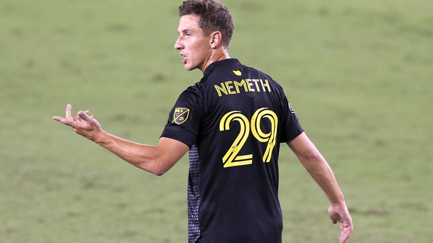 Former Liverpool striker announces end of playing career