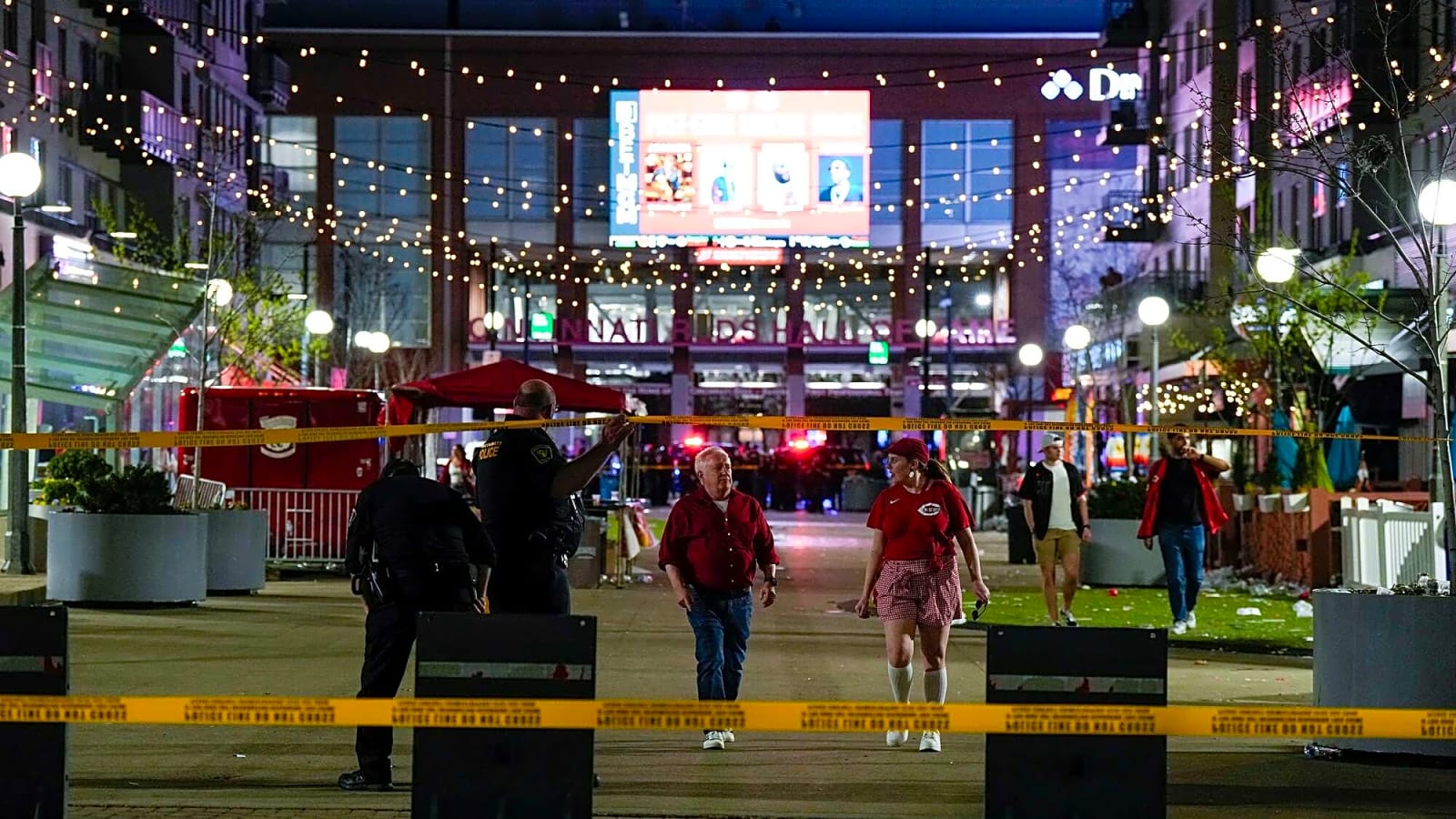 Rowdy Cincinnati Reds Fans Charge At Police As Opening Day Celebrations Spiral Out Of Control