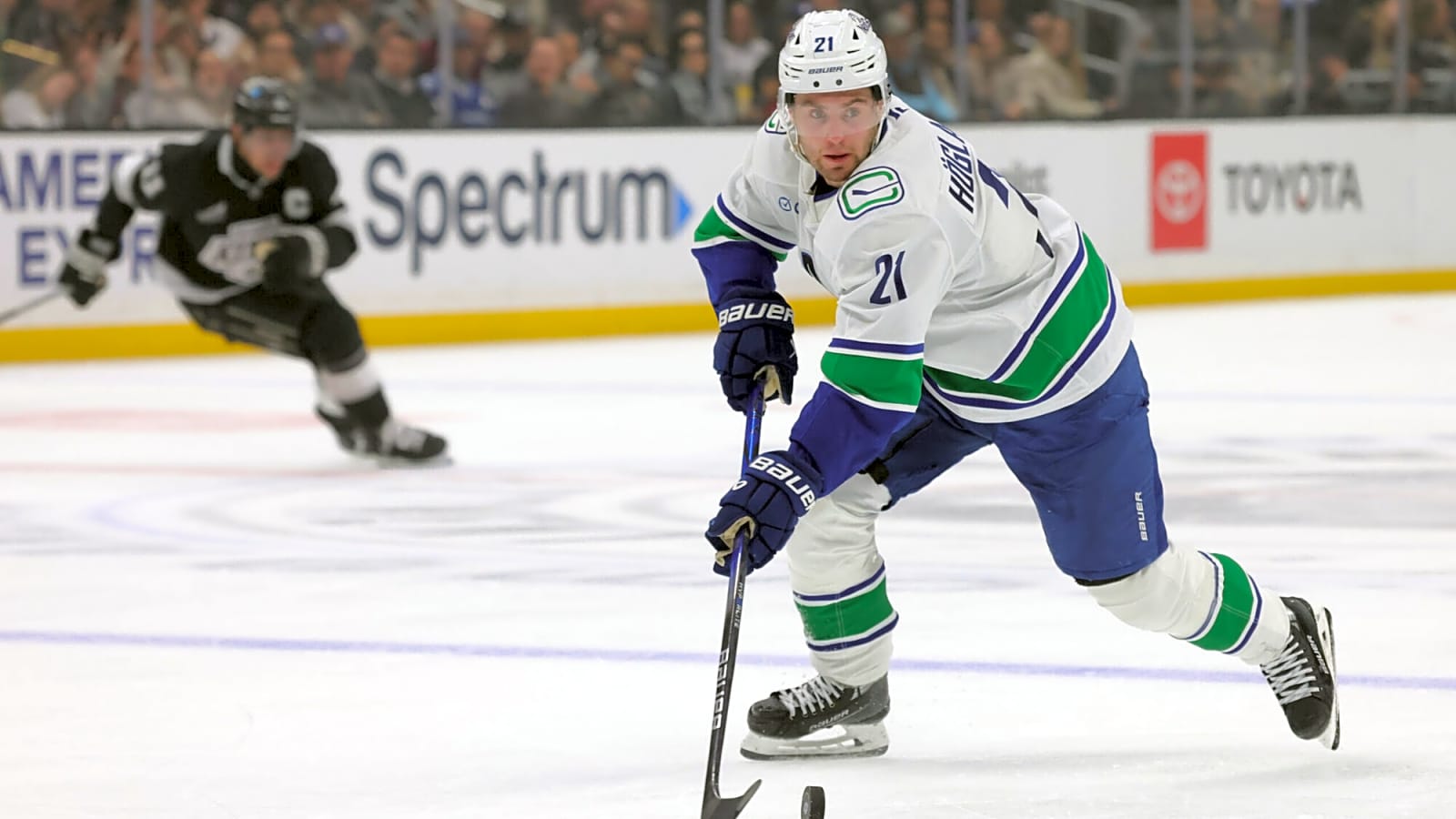 Scenes from practice: Höglander a full participant, Karlsson stays on Canucks’ top line