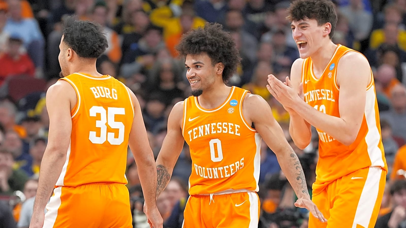 Tennessee Vols forward delivers message after announcing plans to enter the NCAA transfer portal