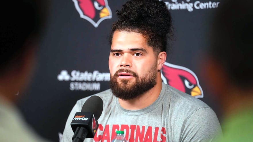 Issac Seumalo Fired Shot at Steelers GM Omar Khan After Bolting for $31.5M With Cardinals