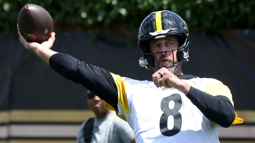 Potential Hidden Meaning Behind Recent Steelers Retreat Led By Aaron Rodgers