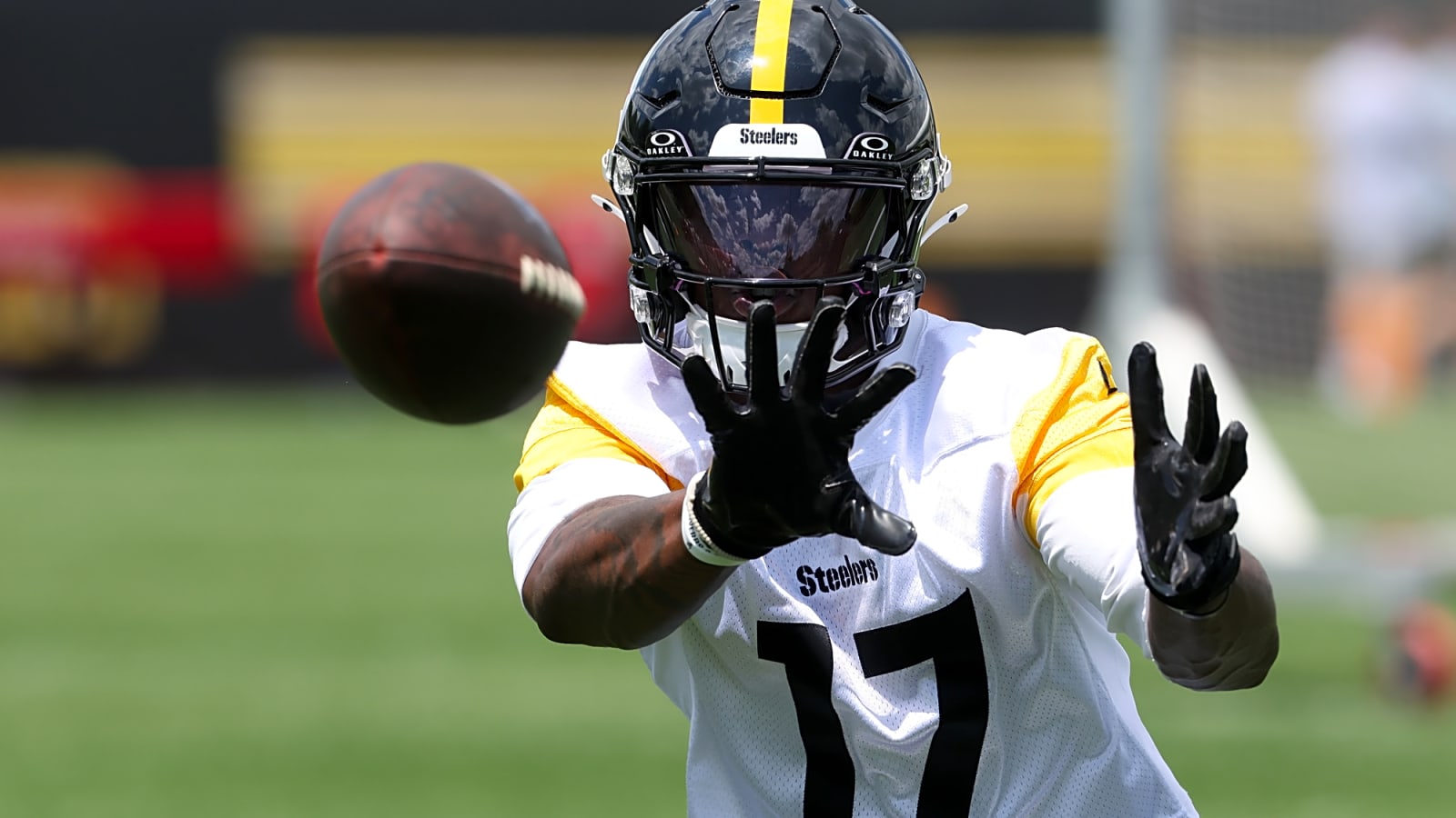 'Difficult To Deal With:' Steelers Drawing Massive Buzz After NFL Insider's Latest Claim