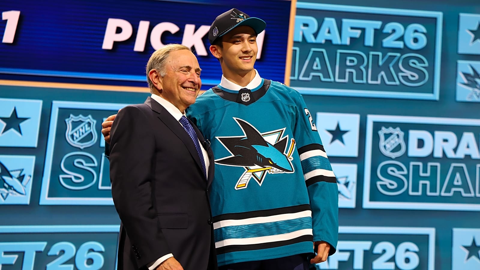Sharks Acquire #21 From Flyers, Select Ryan Lin