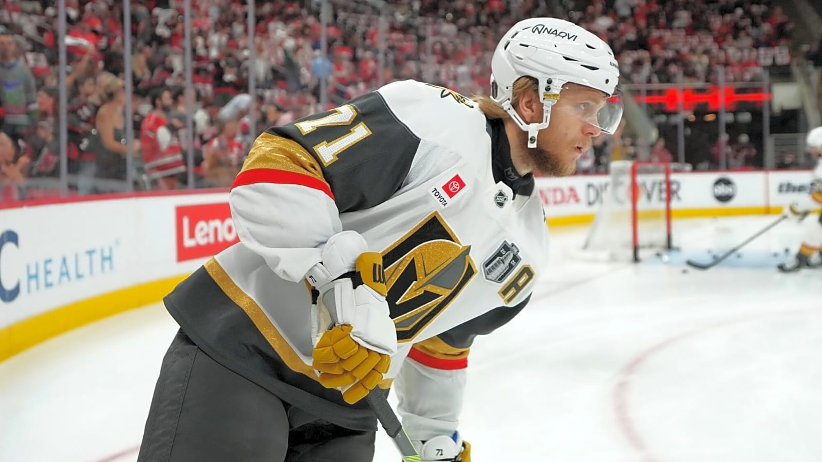 Golden Knights' William Karlsson leaves arena with injury in Game 5
